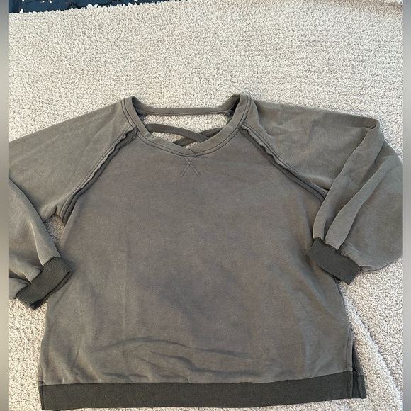 VICI DOLLS CRISSCROSSED V-BACK SWEATSHIRT M - Picture 5 of 5